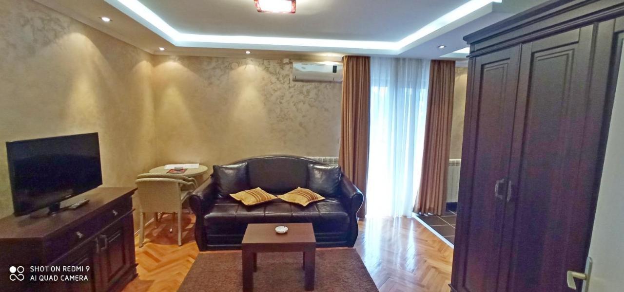 Konaciste Zlatibor Aparthotel Buitenkant foto